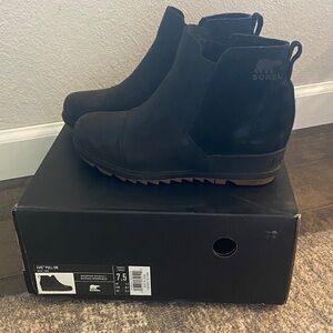 Evie Pull-on Sorel Booties Size 7.5